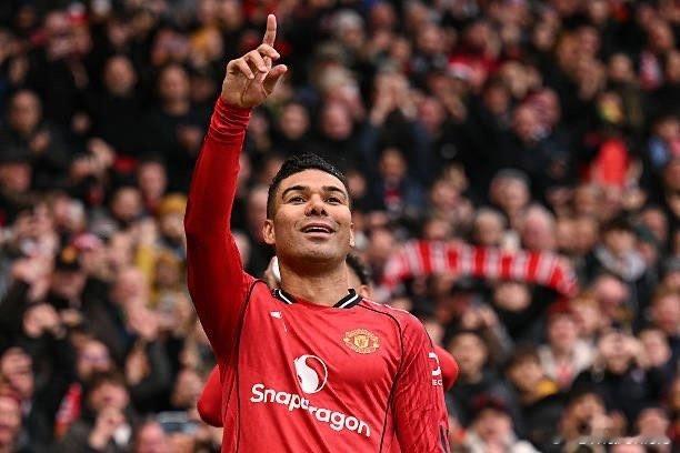 全尤文：卡塞米罗将在赛季结束后以自由身离开曼联，最近几周他被推荐给了米兰，也被推