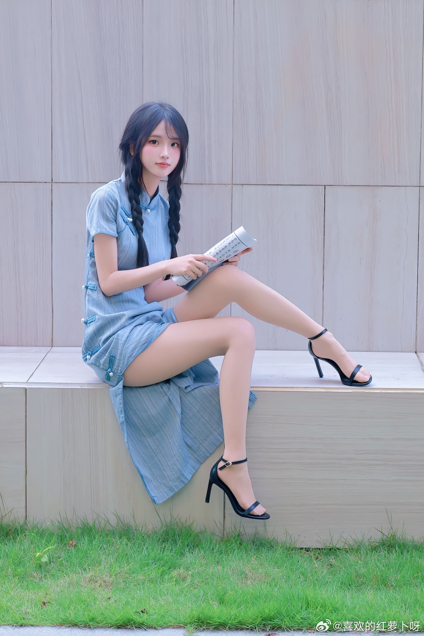 高跟鞋好看，旗袍更好看~ 
