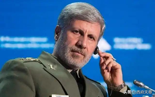 伊朗没怂，美军基地遭到打击。美以联合空袭后，伊朗在第一时间开展了反击！伊朗国家电