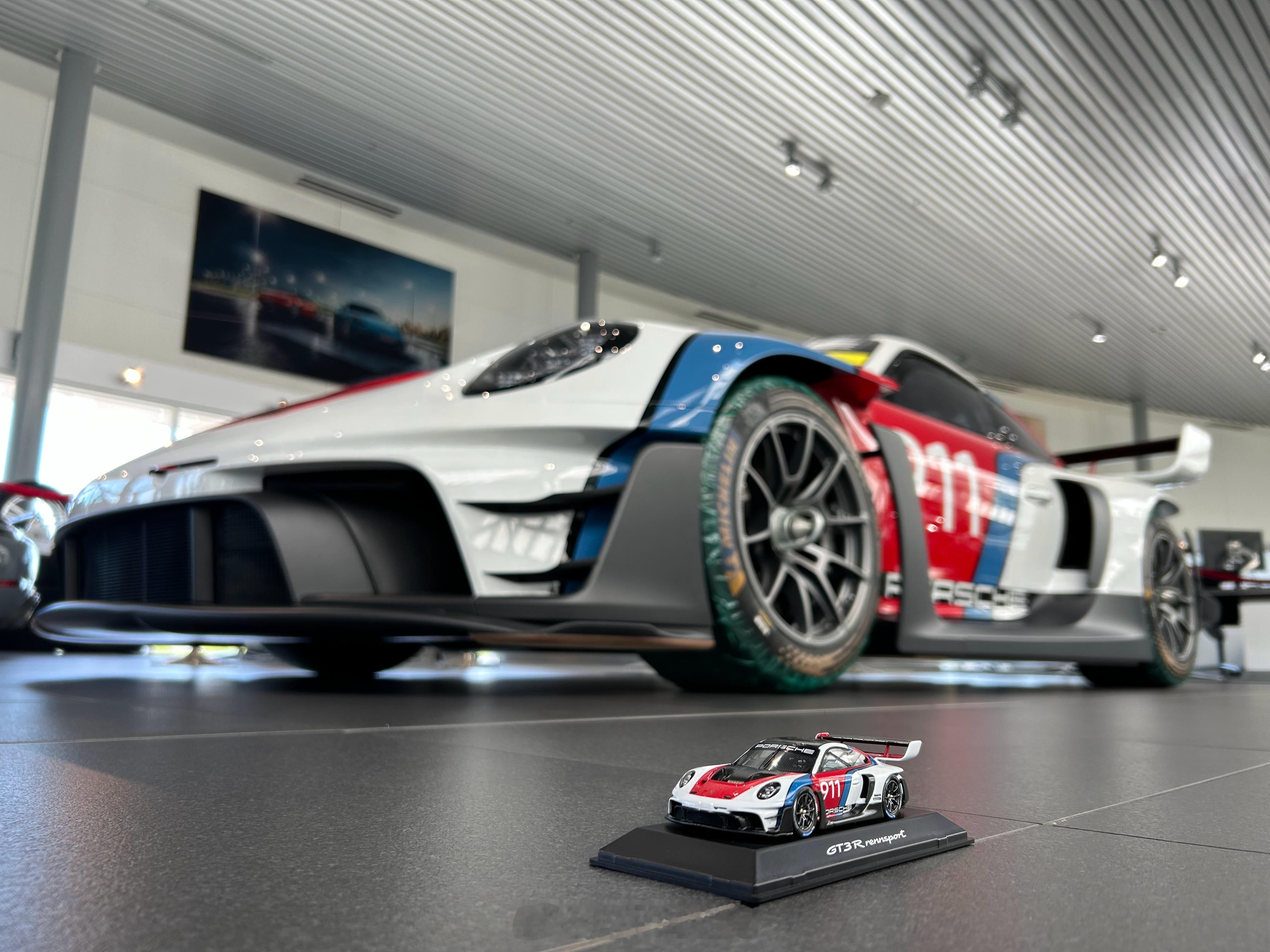 不么思议的911 GT3 R Rennsport！今天终于亲眼见到！！ 