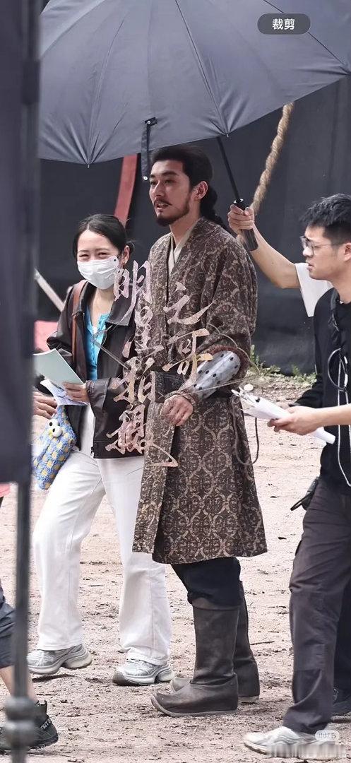 难怪幂粉要撕男主大虐这是学义老叔啊，咋么都不认识了 