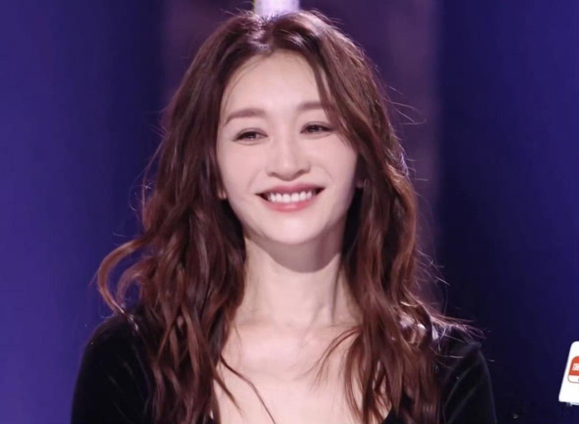 李小冉承认衰老的残酷就是一种力量 李小冉这句“我50了根本记不住”真的很让人共鸣