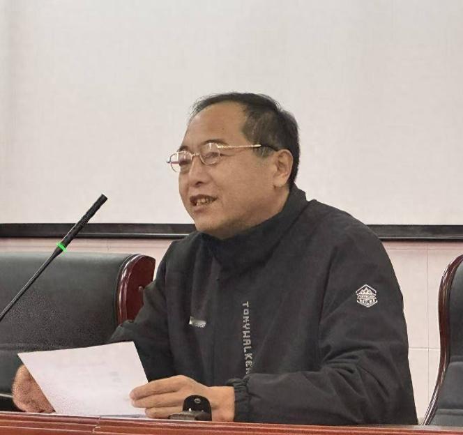 左腿残疾、初中学历！这个山东匠人，硬生生打破国外技术垄断
 
王呈周，男，汉族，