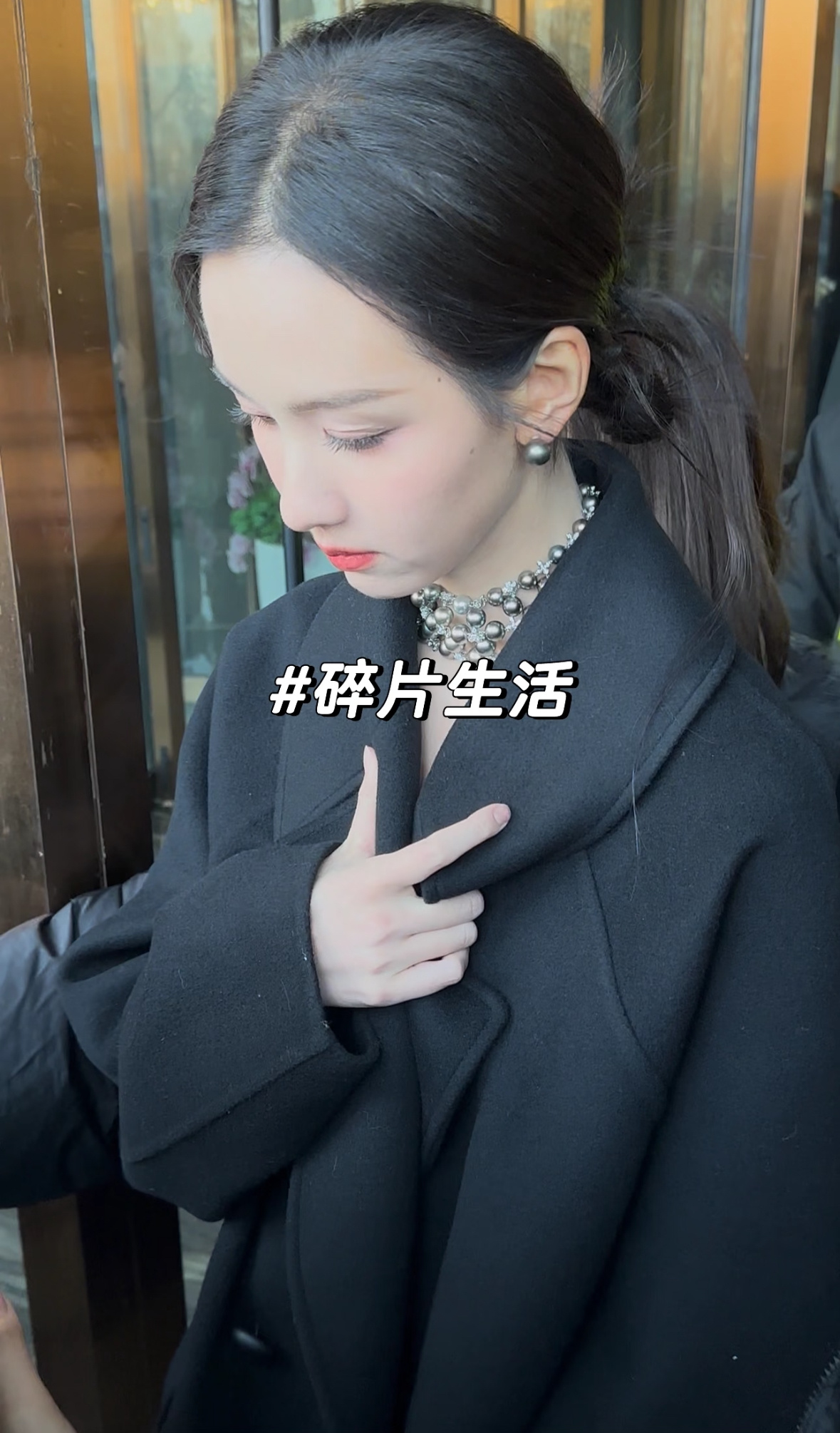 陈都灵国剧盛典路透陈都灵国剧盛典红毯造型 完全是女神来着的 