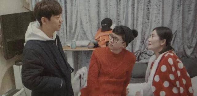 #谢娜生孩子何炅推掉工作去陪产#何炅和谢娜的友情是真的让人羡慕呢。谢娜生孩子的时