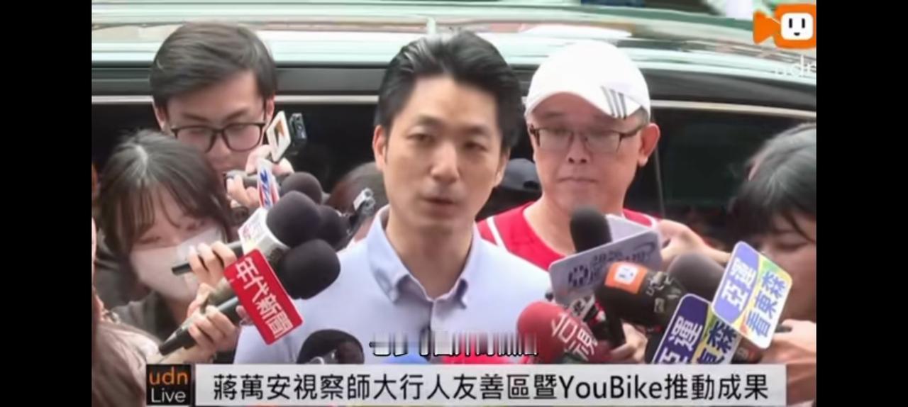 能保住中华台北就不错了，其实叫中国台湾更好听。
过渡期的乳名，让一帮宵小之徒窃据