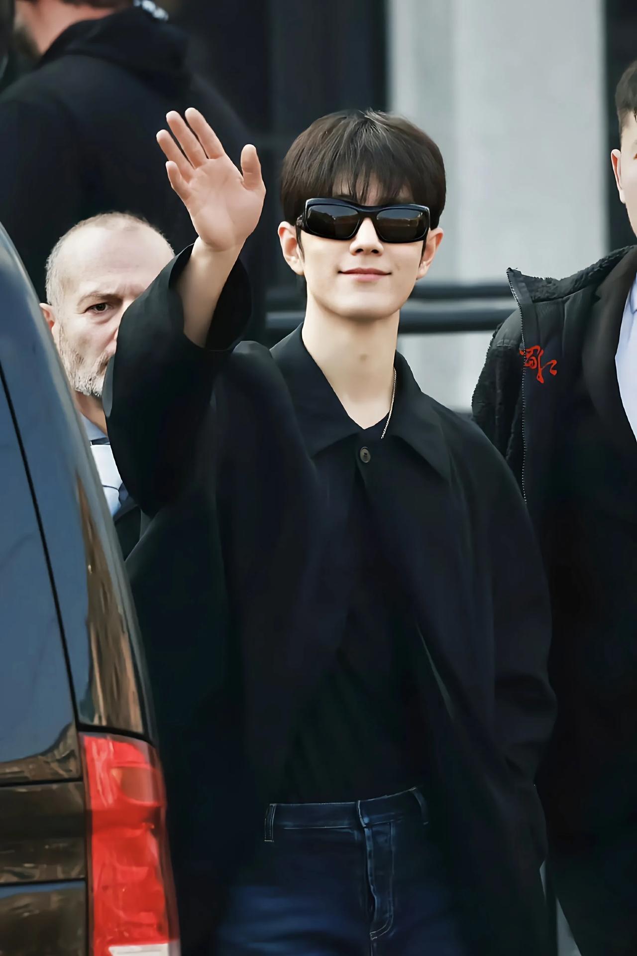 国内顶级明星走出国门，都被外媒及其资本打压只有肖战例外

说实话，每次聊到国内艺