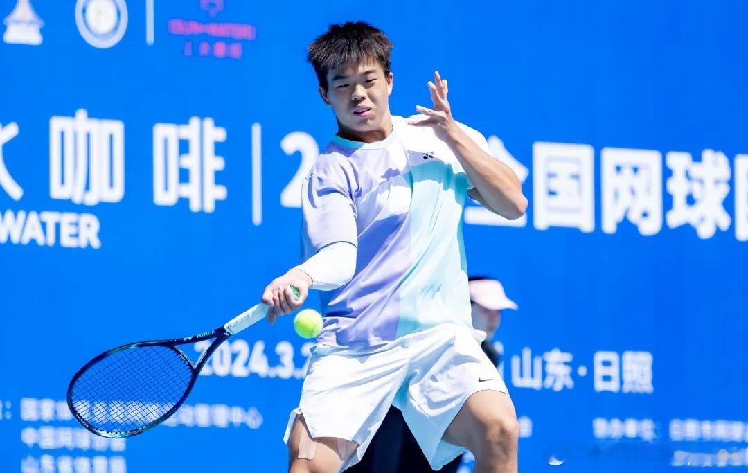 【ATP挑战赛】🇨🇳深圳CH100男单资格赛决胜轮：🇨🇳曾姚杰6-3/7
