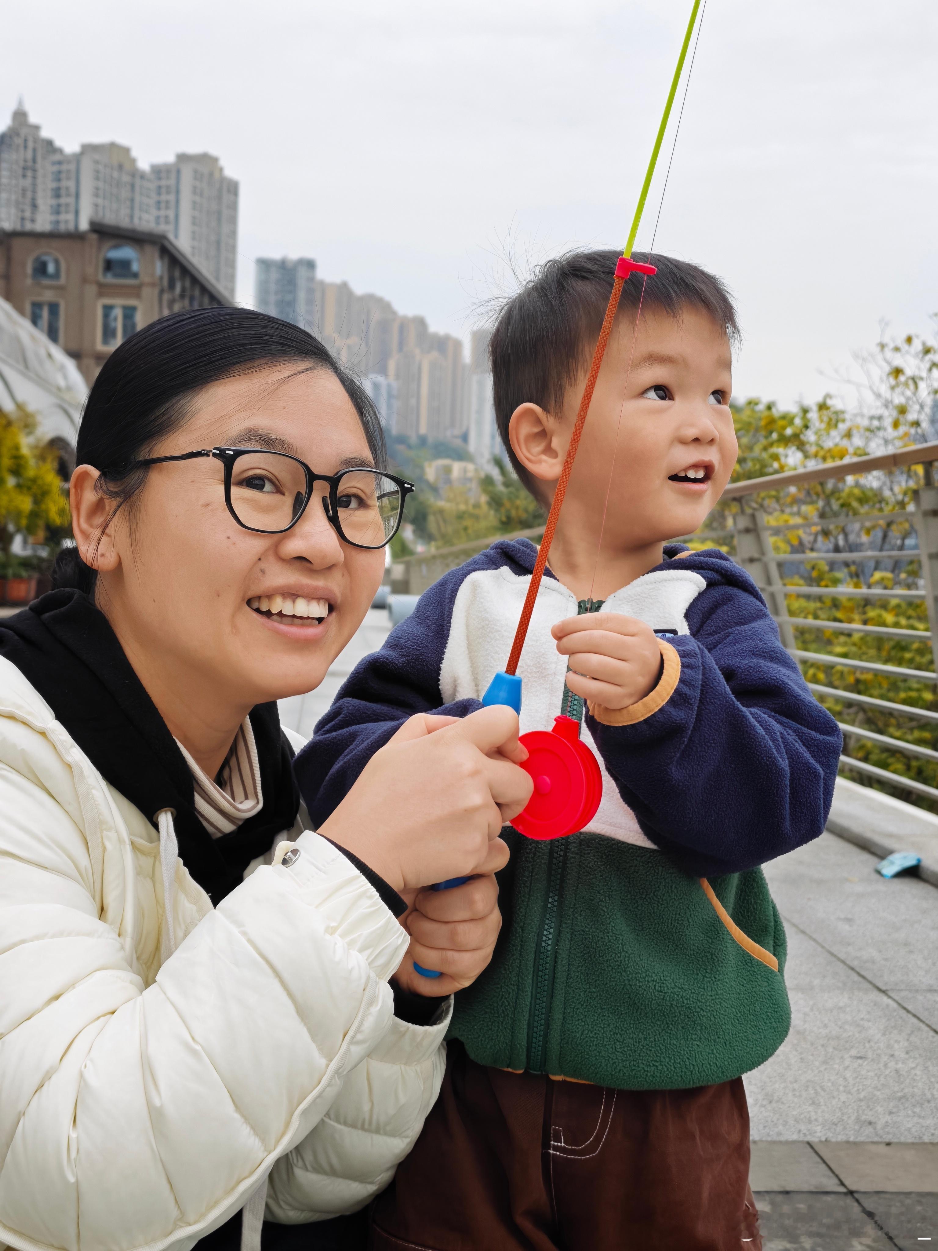 记派派第一次放风筝