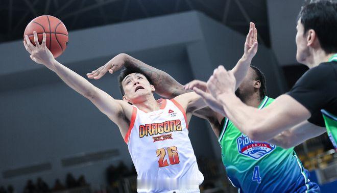 北京时间12月23日，CBA第5轮结束最后5场大战，这一夜爆出了3场大比分输球惨