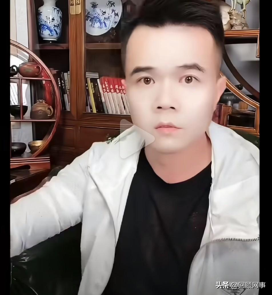 驴家小胖怒怼一哥骡子，为啥不敢开播，私下改佣金！

           小胖发