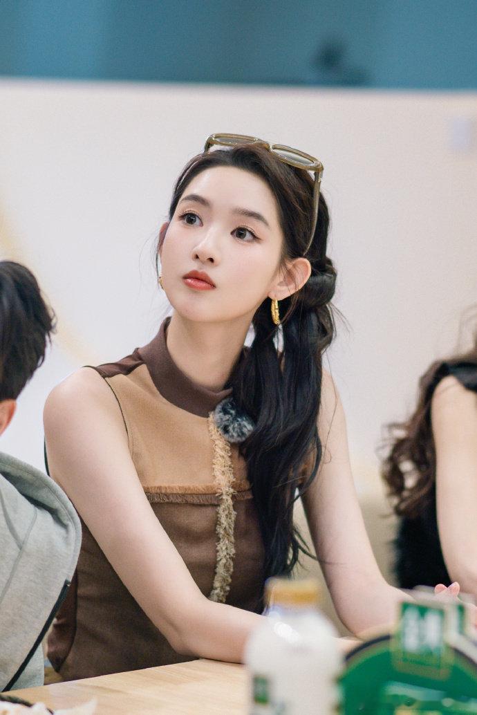 #张新成王玉雯认识16年#看出来张新成和王玉雯关系很铁了！毕竟是一起长大，一起工