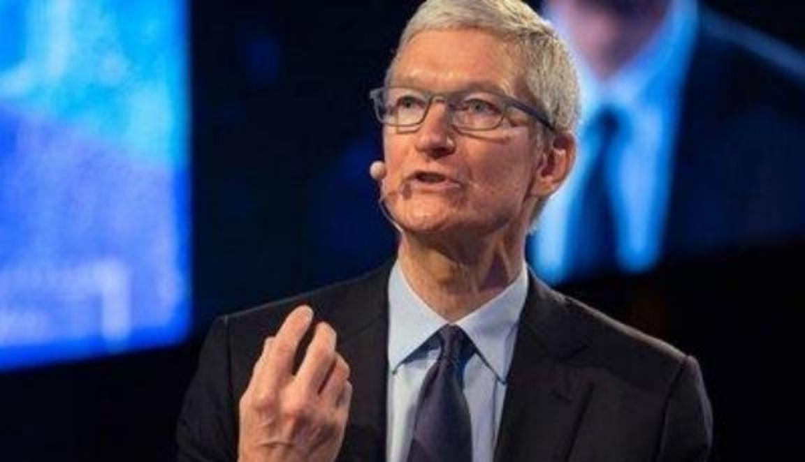 美国慌了？苹果CEO库克抛出惊人言论，振聋发聩！他说：“我们死守中国制造，不是因