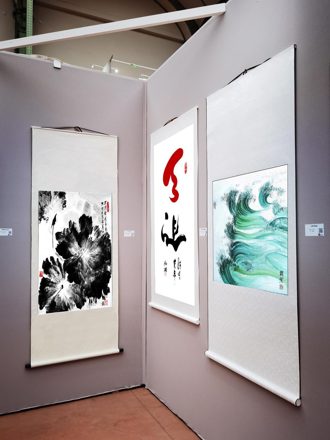 家中客厅挂画选什么?可以挂最右边这张“风生水起”，水为财。