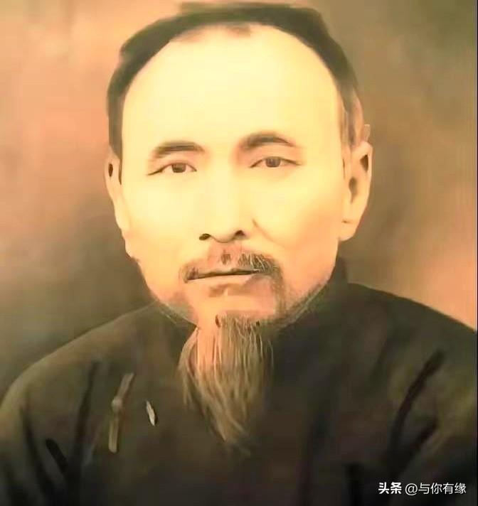 66岁老头被判死刑，行刑前夜拿两根吃剩的鸡骨头撬开手铐跑了！这真不是拍神剧。
1