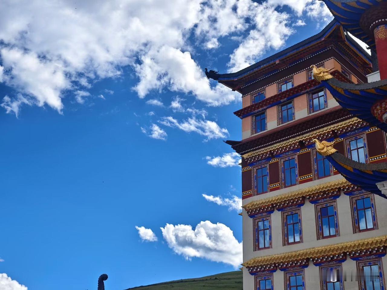 女儿出嫁，没有彩礼你能接受吗我能接受。我们这里本就没有彩礼之说，女儿出嫁，是重组
