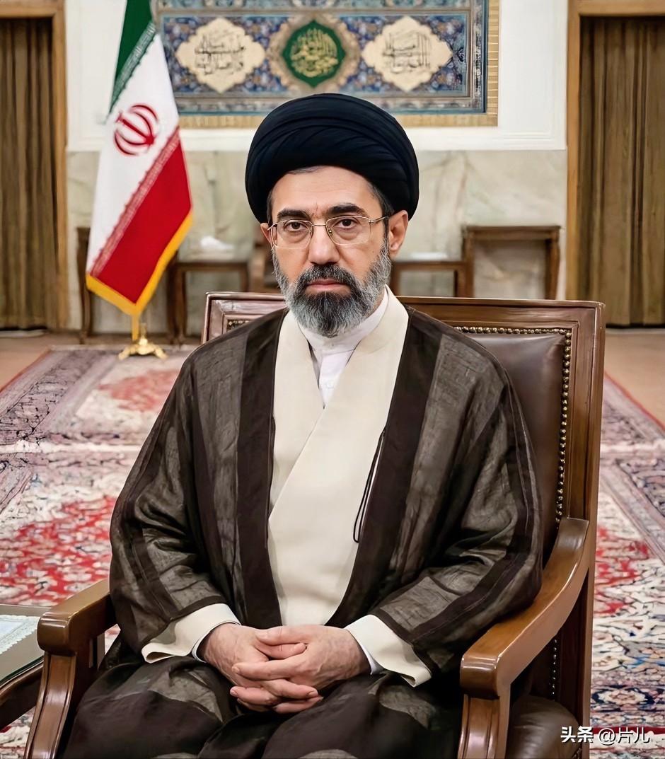 一片哗然！伊朗专家会议被曝光已经推选哈梅内伊57岁的儿子莫杰塔巴为下一任最高领袖