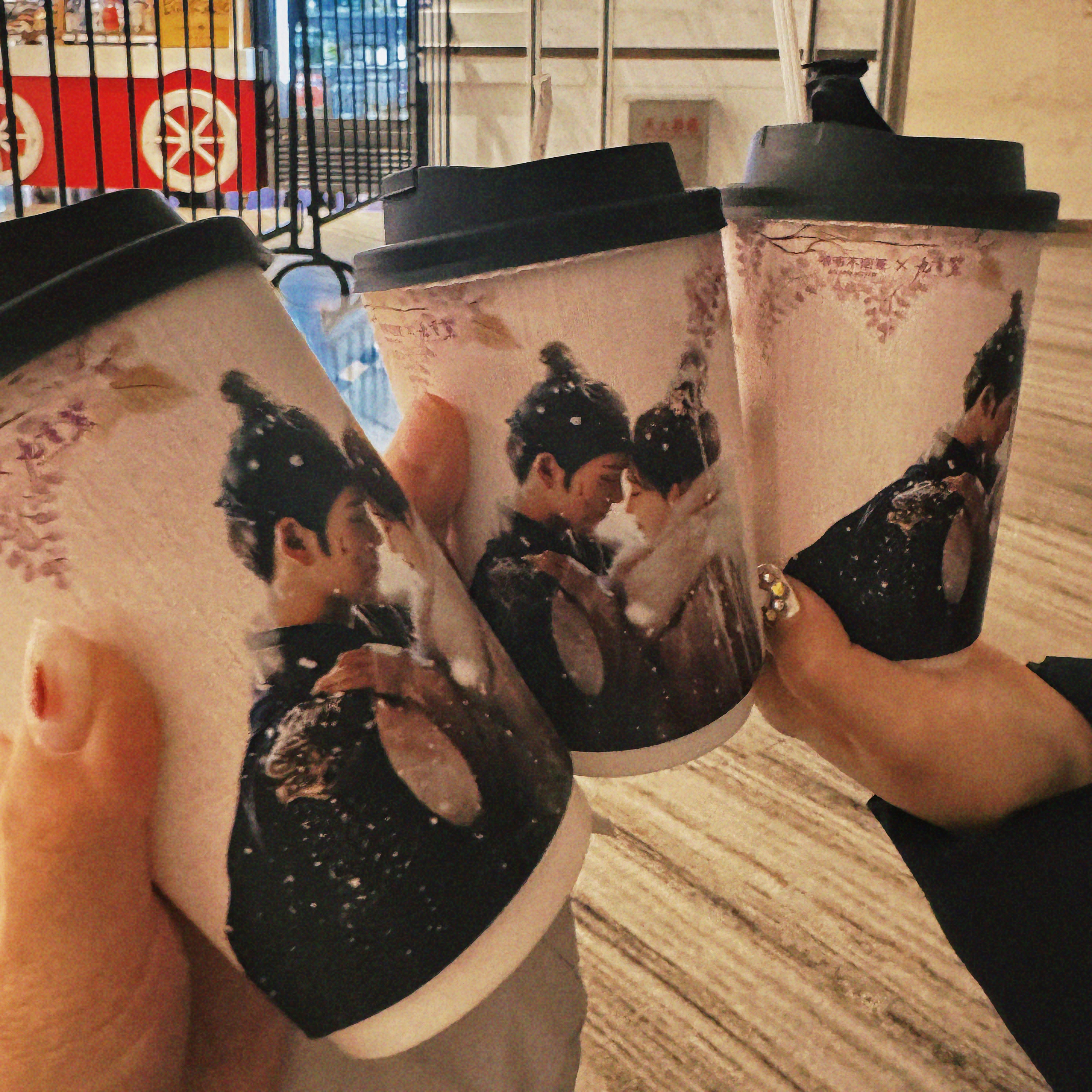 嘿嘿～先喝上了九重紫的奶茶了🥤 