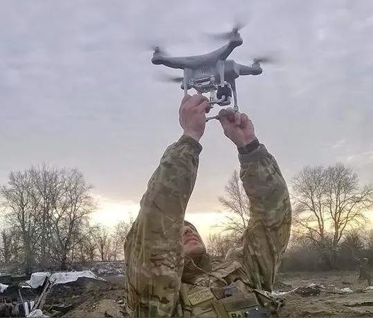 吴大辉教授惊叹：乌克兰无人机单月发射量首超俄罗斯

我国著名俄罗斯问题专家，清华