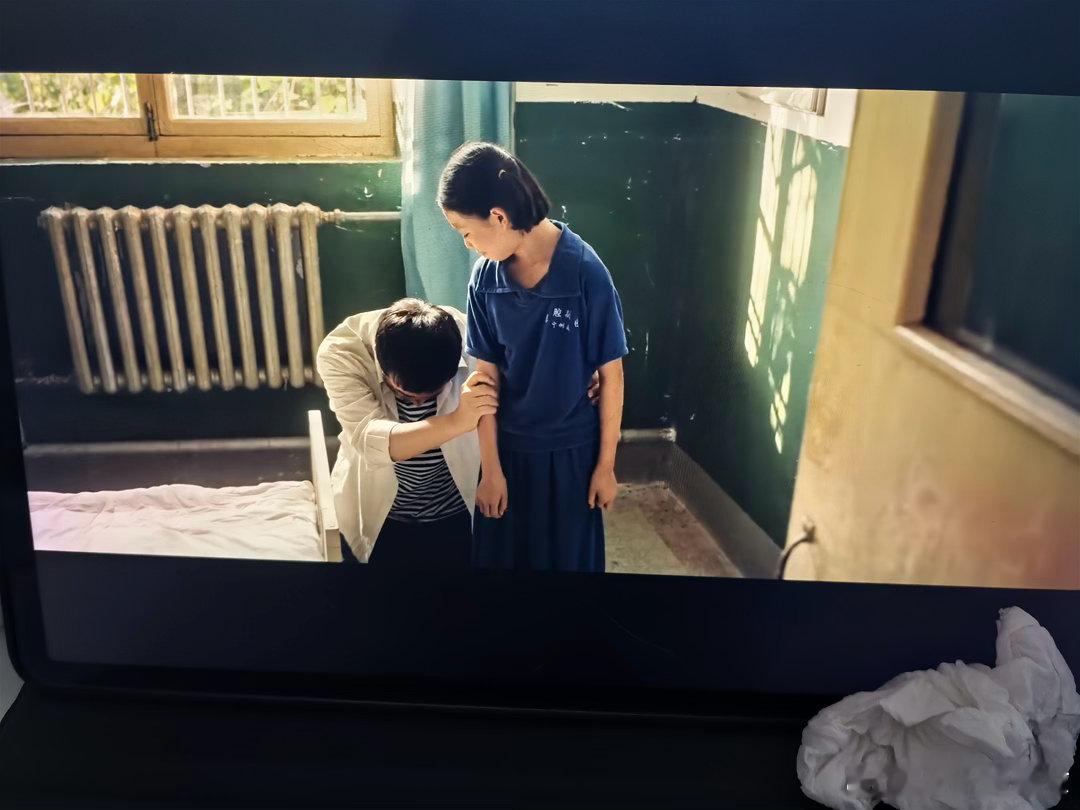 主角12集我一直在哭电视剧主角 谁能扛得住胡三元这段戏份，牵着外甥女缓缓下跪的瞬