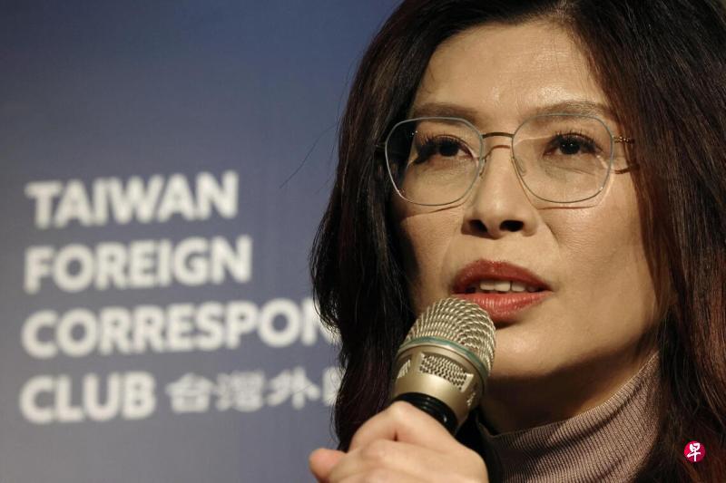 国民党主席郑丽文星期一（3月23日）强调：改善跟中国大陆之间的关系，并不代表不亲