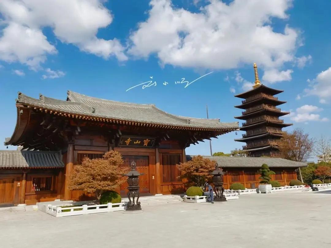 上海“面积最大”的寺庙，风格独特，却被很多游客误以为是日本寺庙？

这里是刘小顺