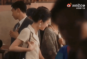 每次回眸都是顾盼生姿，巧笑情兮。
无论珠圆玉润的彼时，还是玉减香销的当下，侬始终