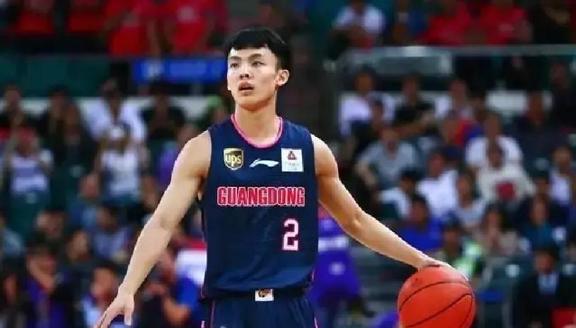 杜锋该不该留？广东老板陈海涛比谁都明白，球迷瞎吵没用

最近关于广东男篮要不要留