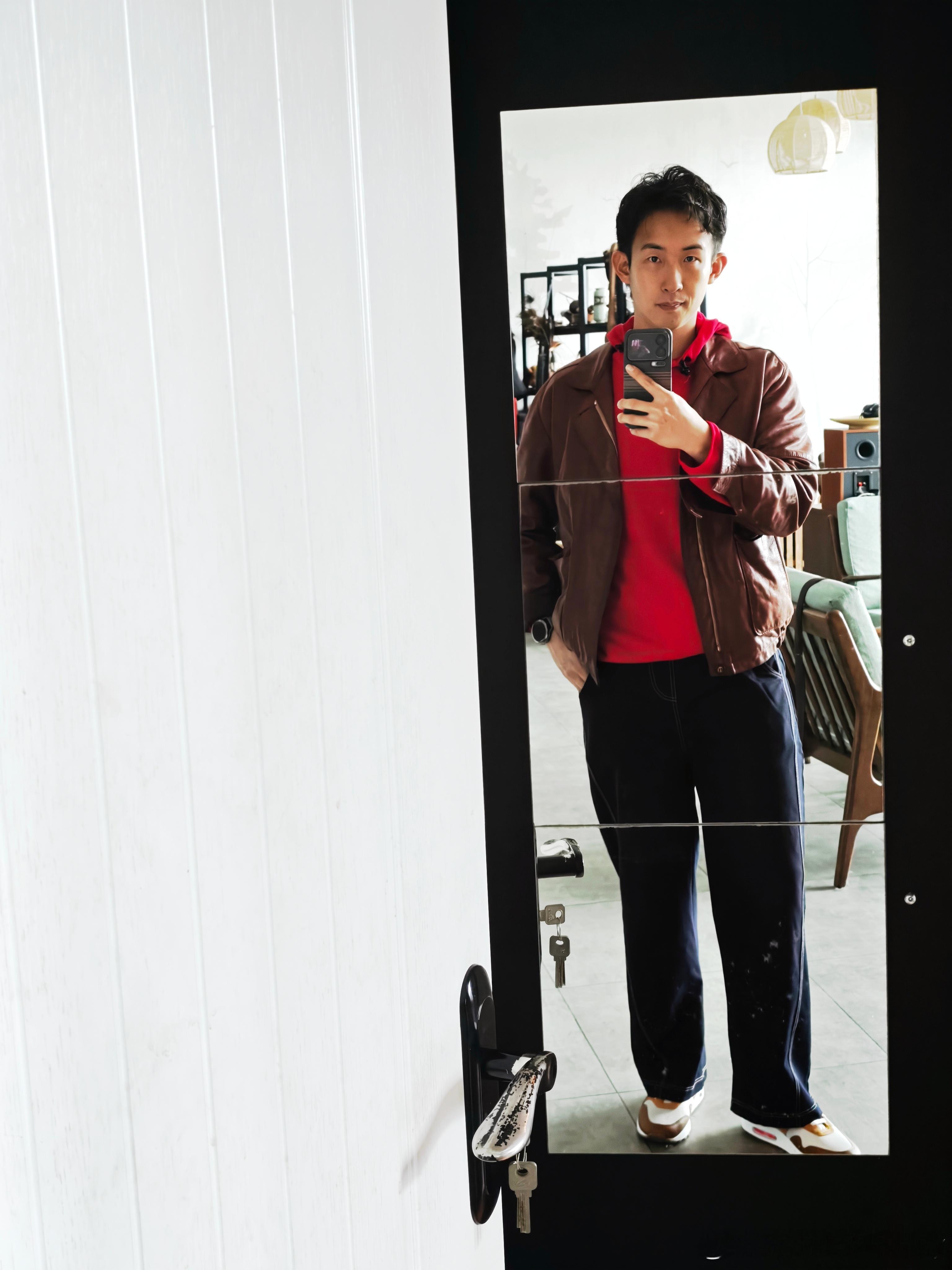 法拉利壳牌的衣服除了看比赛和参加车主活动外好像没什么机会穿？没事，一年总有过年这