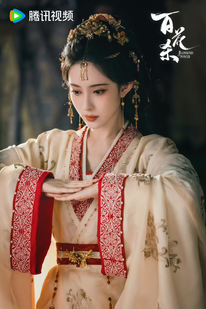百花杀浴桶吻是三个人的吻百花杀 门内沈汐和有多沉浸，门外萧长卿就有多清醒！这场吻