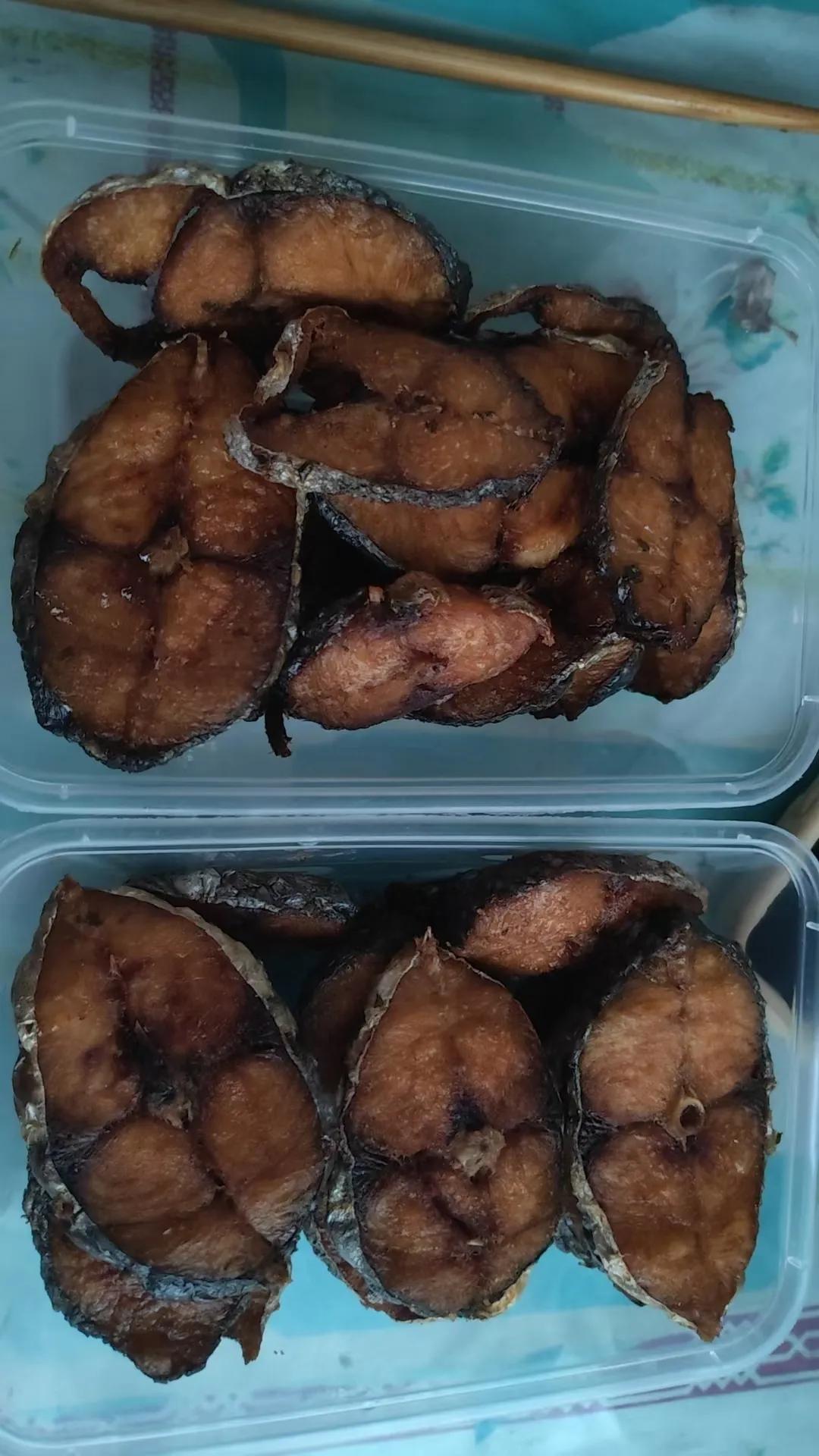 熏鲅鱼，有没有喜欢吃的，我非常喜欢吃，超级无敌的喜欢