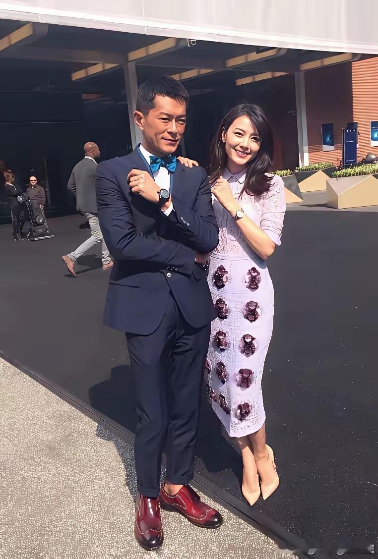 如果他们当年能够在一起的话，现在一定天长地久了吧。