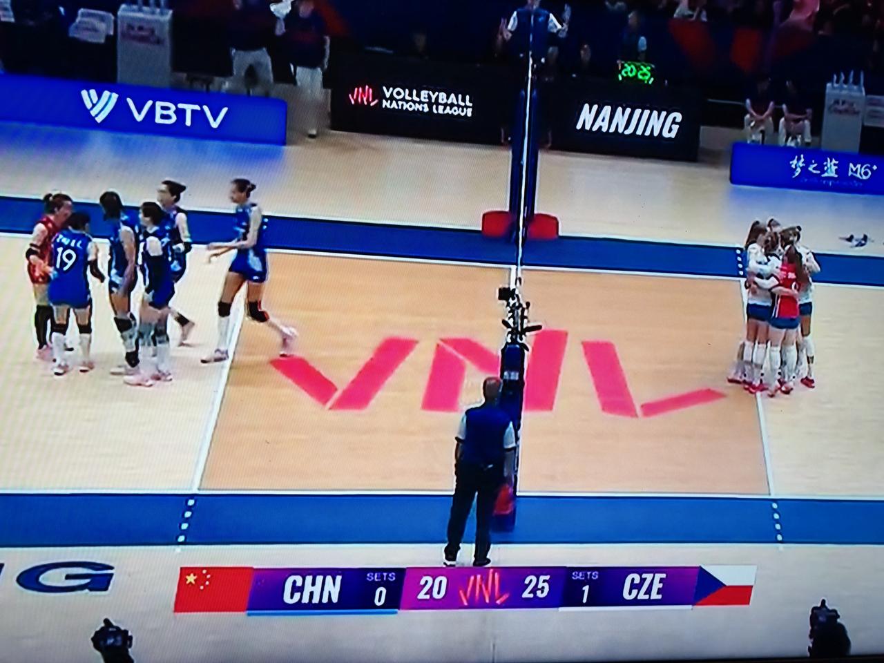 2026年世界女排联赛南京站的比赛，第一局中国女排20：25失利，第一局主攻分别