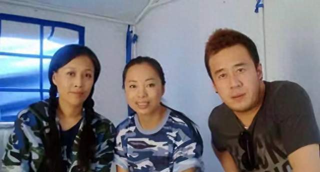 23岁靠那英相助，28岁吞药自杀，三婚三离，“最丑天后”如今怎样