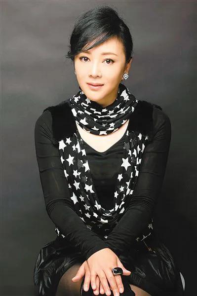当年，演员梁丽到《水浒传》剧组面试，她对制片人说：“我长得这么好看，为什么不让我