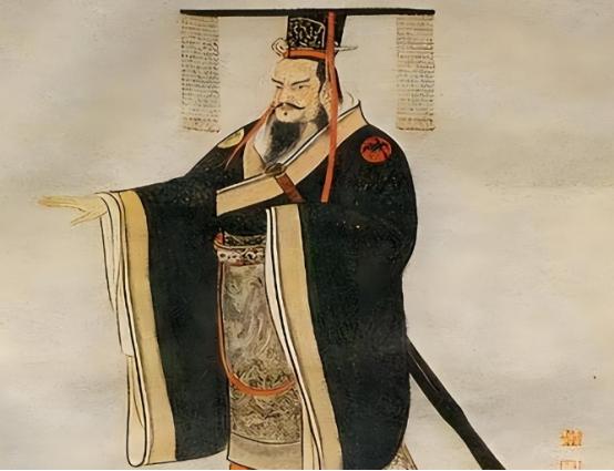 为什么秦始皇废掉沿用百年的“寡人”，非要选用“朕”当专属自称？拆开小篆字形一看全