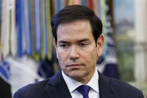 特朗普防华，被中国制裁的国务卿鲁比奥是不不是与特朗普同行，目前说法不一。有的说他