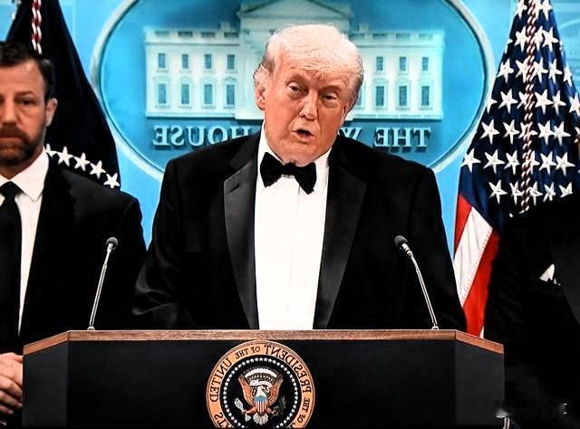 中东局势再生变数！特朗普明确拒绝伊朗新方案，白宫爆发激烈内讧
 
    新华社