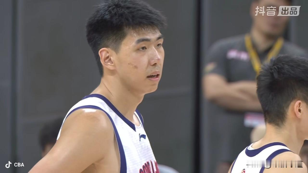 小陈总高情商，宁愿支付高额补偿金，也要终止与广州龙狮的租借合同，为徐昕海外发展扫
