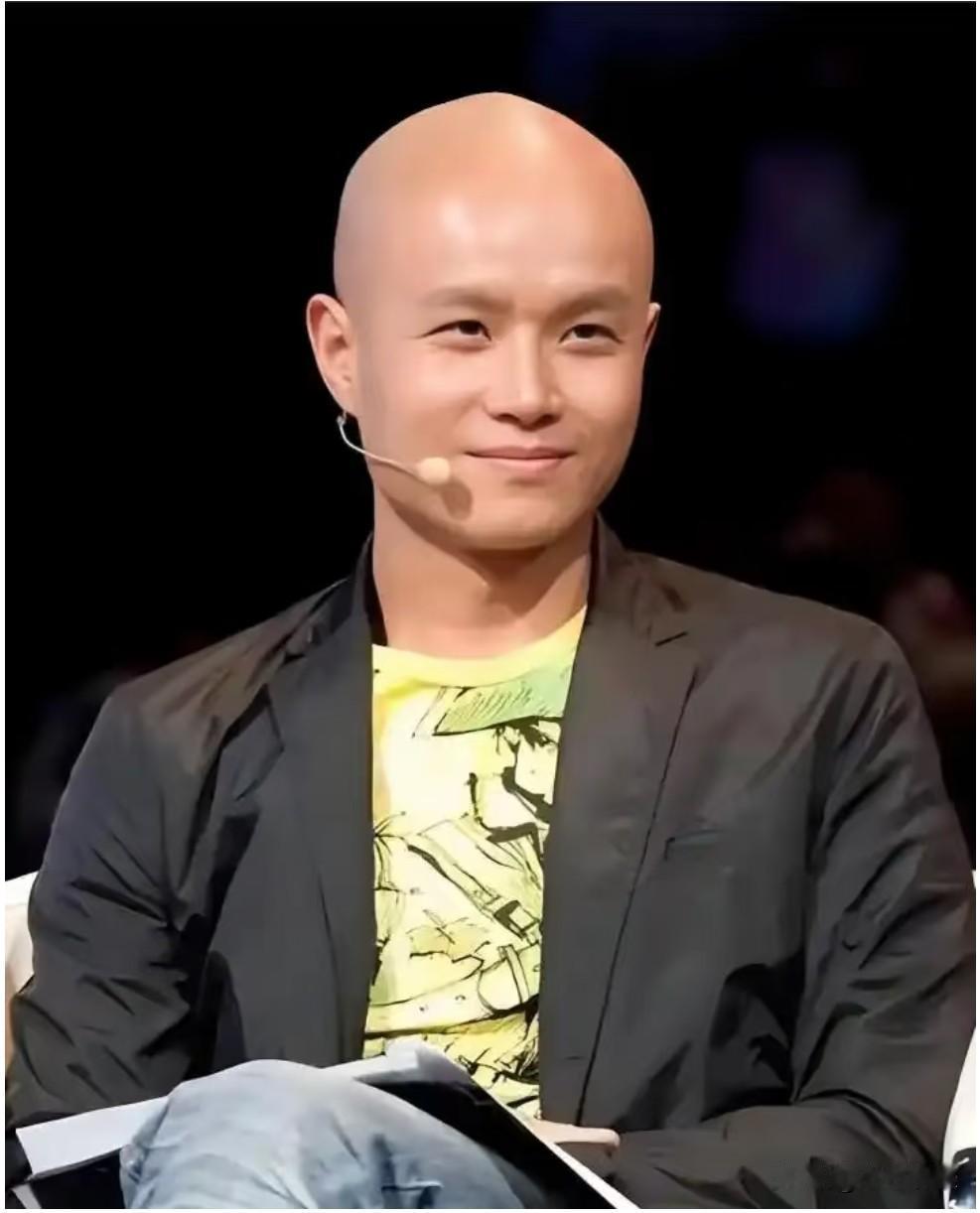好像终于弄明白了，
为什么乐嘉和前妻走到分道扬镳，
真不是什么惊天大矛盾，
而是