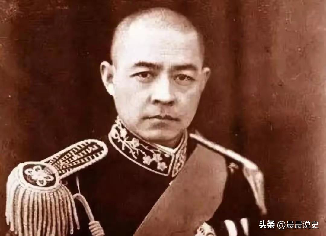 张自忠战死时，身边的随从马孝堂被日军一刀砍中脖子，他忍着剧痛滚进旁边的沟里。日军