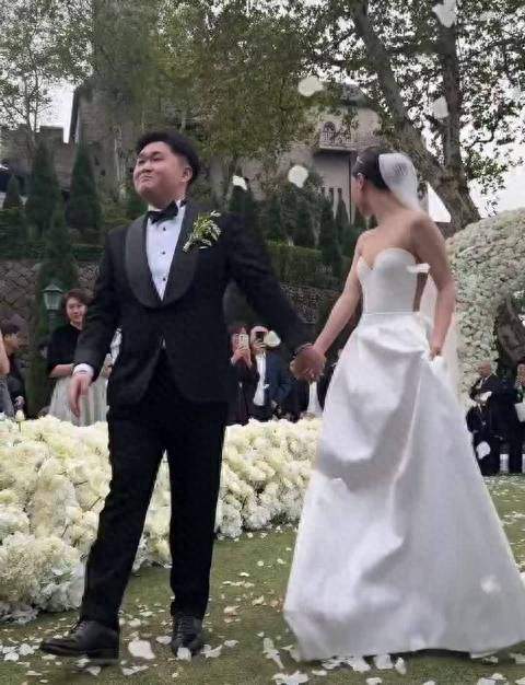 打脸全网！张百乔小雪最新互动，彻底终结离婚传闻