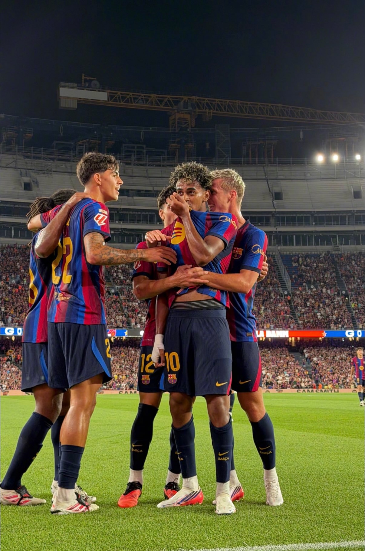 巴萨vs巴列卡诺 ⏰比赛第21分钟，亚马尔进球！！超级漂亮的进球！！！⚽️巴萨2