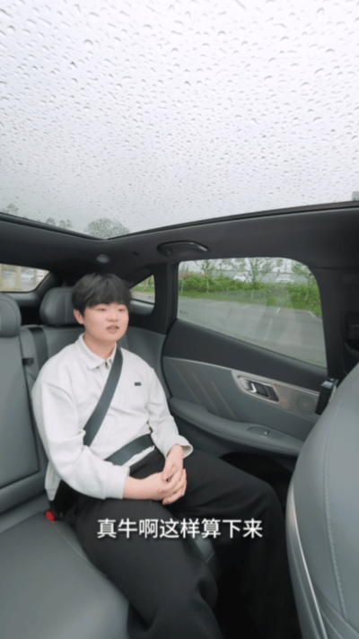 重庆狼队清清皖皖合体说实话，我其实对“某某某同款”一向无感。但狼队清清和皖皖的这