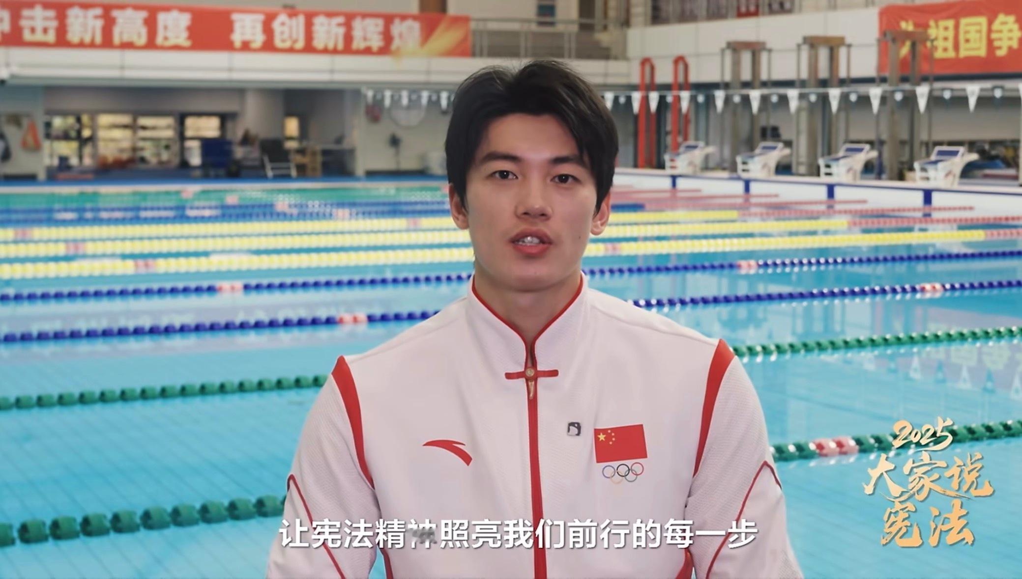 漂亮到完全猜不出是什么时候拍的汪顺真的完全就是国泰民安脸