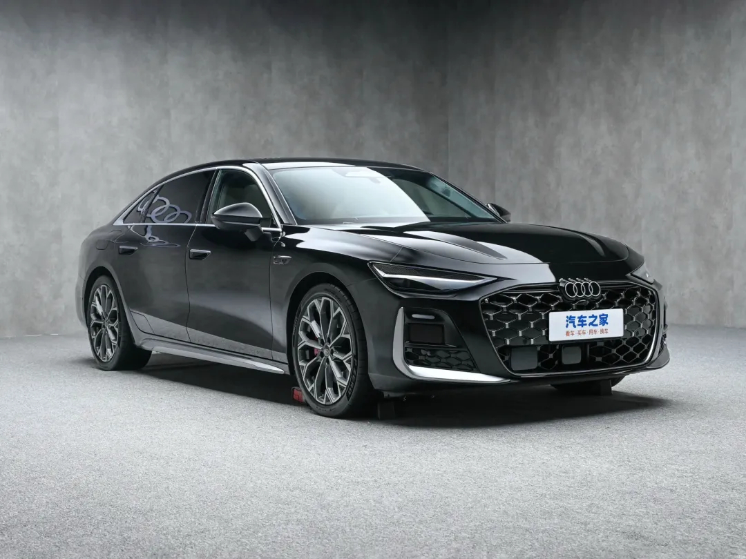 新一代奥迪A6L上市，2.0T售价32.29-38.79万元，3.0T售价43.