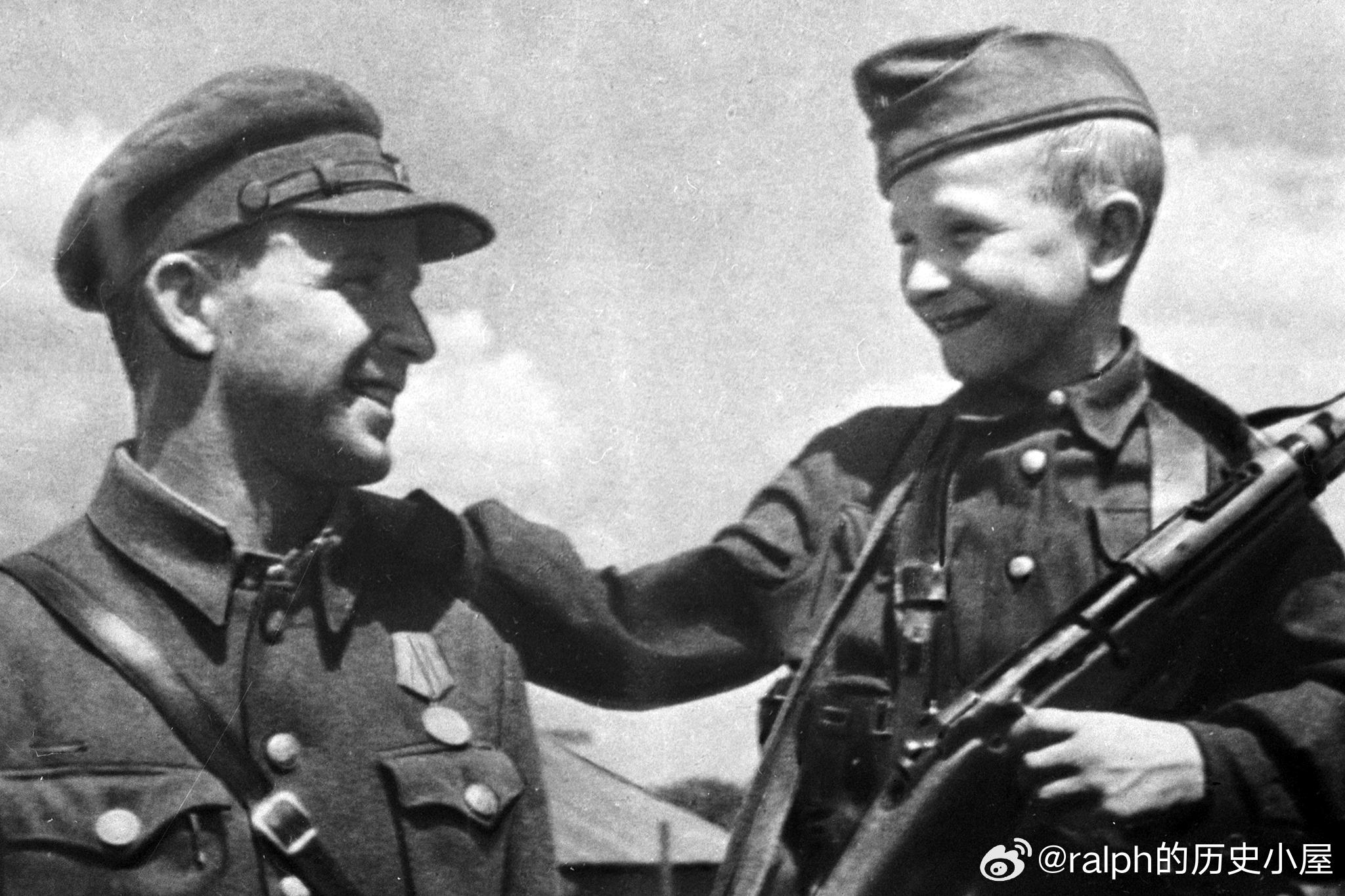 1942年白俄罗斯游击队人民复仇者旅某部指挥官 Андрей Иванович 