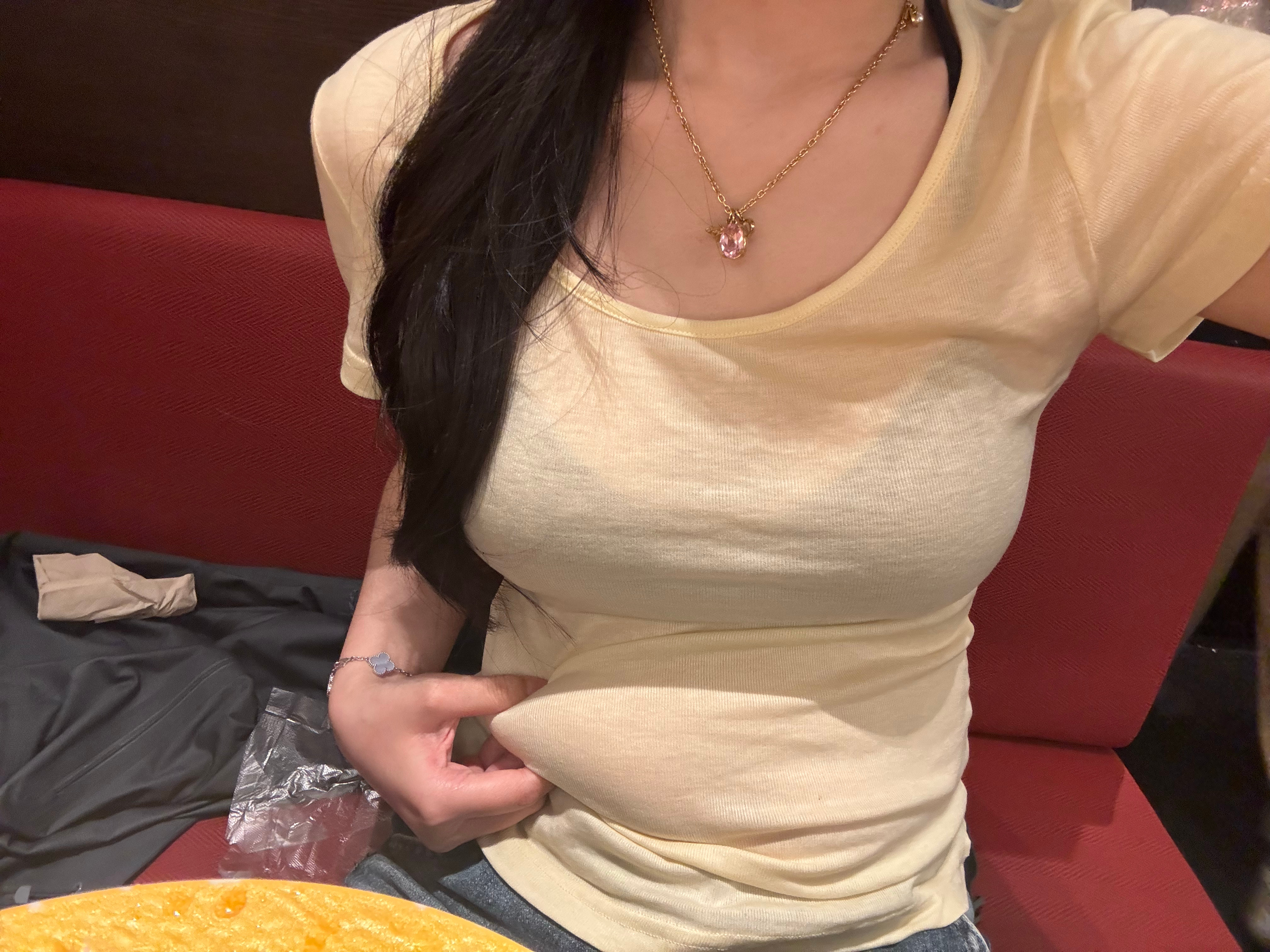 超能吃的小女子来了，你们可能不知道我吃了多少东西…一天没吃饭来的，吃了好多盘牛肉