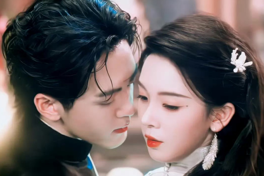 吴老狗霍仙姑感情线 剧版《九门》最炸的话题，莫过于吴老狗和霍仙姑这条感情线了。原