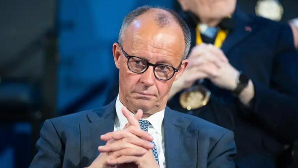 美国的状况连他的亲美派领导人都看不下去了

默茨公开“劝退”赴美，美德盟友裂痕摆